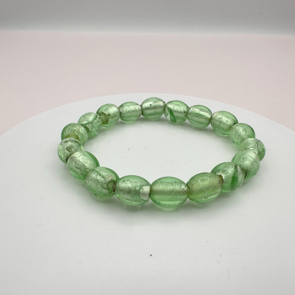Vintage 90s Green Foil Glass Bead Stretch Bracelet Boho Classic Fashion Jewelry